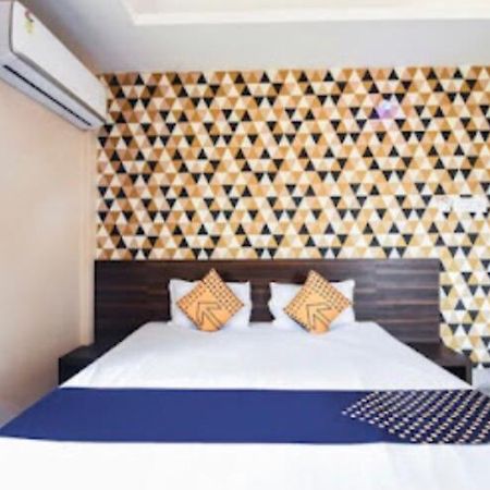 Hotel Royal Galaxy Puri Zewnętrze zdjęcie