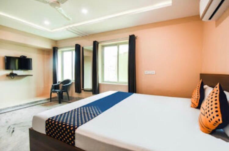 Hotel Royal Galaxy Puri Zewnętrze zdjęcie